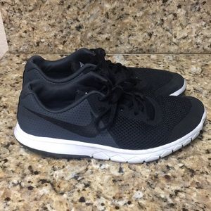 Nike flex shoes 👟 size 7YW